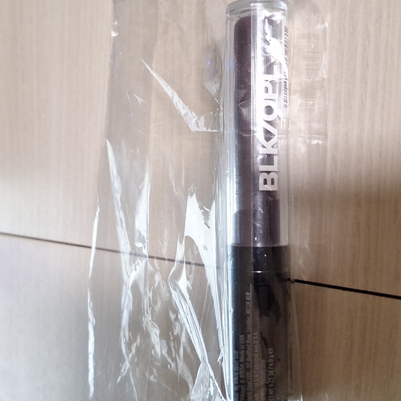 BLK/OPL Colorsplurge™ High Shine Lip Gloss Raisin Crush - Picture 5 of 7